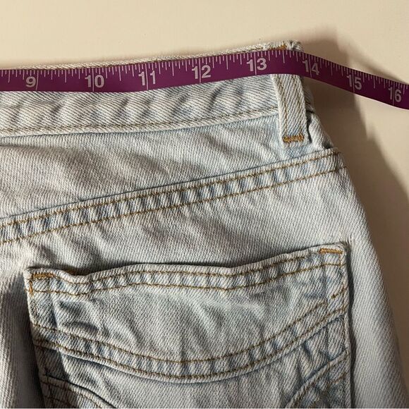 Vintage Y2K Gap Low Rise Light Wash Blue Wide Hemmed Flared Jean 28" Waist GUC - Picture 5 of 15